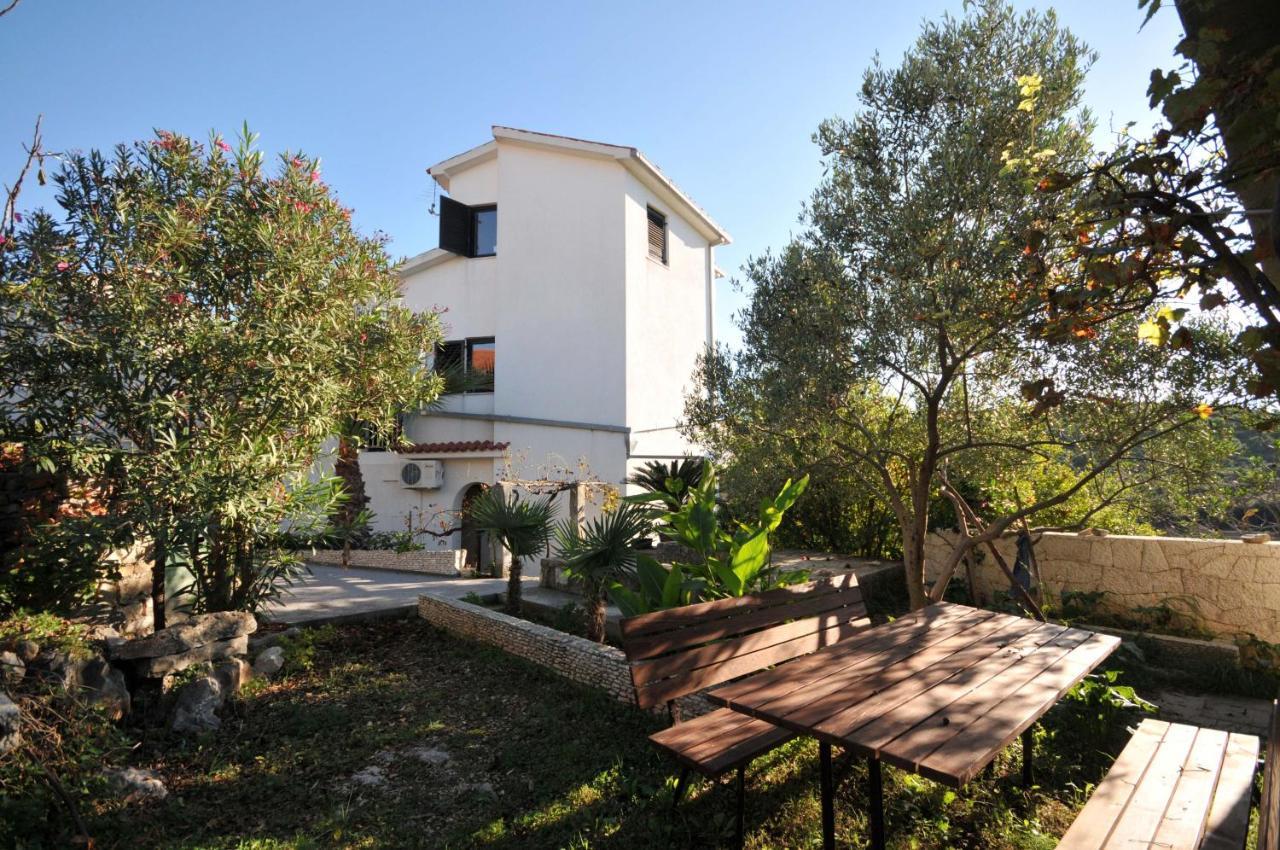 Apartments With A Parking Space Okrug Donji, Ciovo - 13732 Donji Okrug  Buitenkant foto